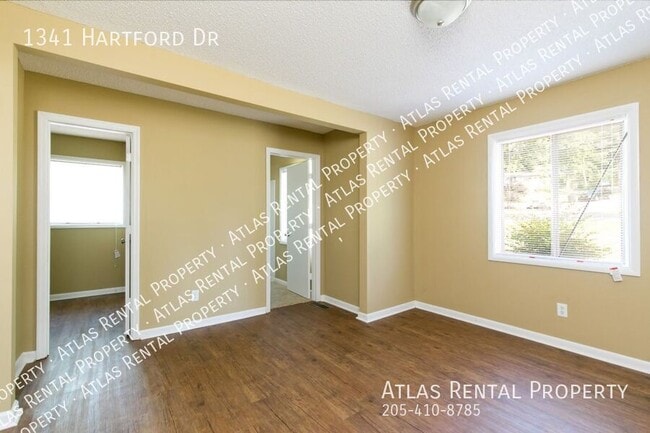 Building Photo - 1341 Hartford Dr