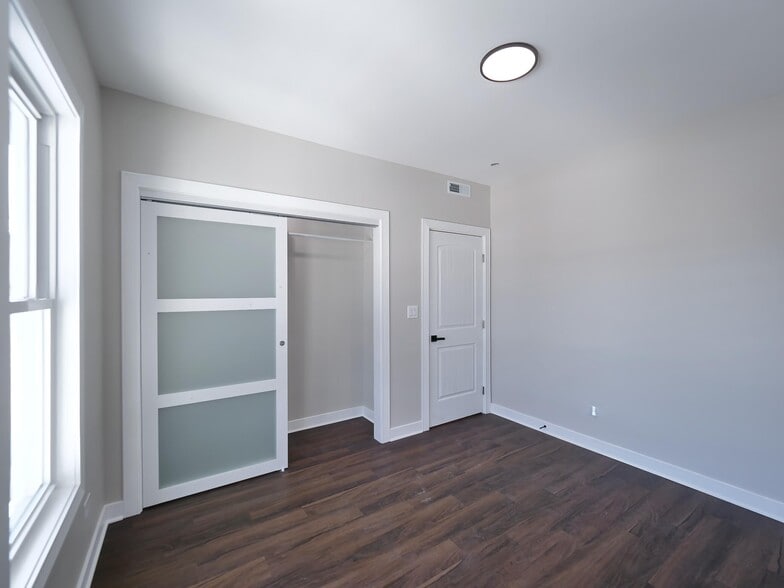 Building Photo - 149 N Waller Ave