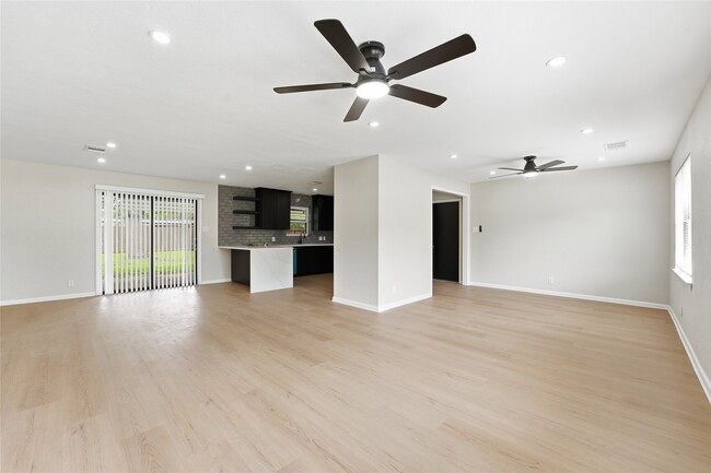 Building Photo - 8931 Blankenship Dr