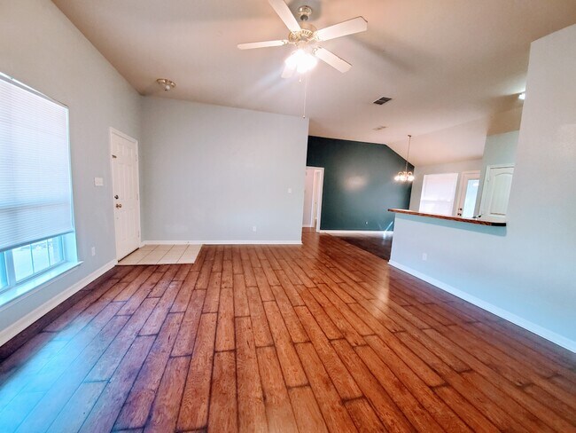 Building Photo - 5866 Palo Pinto Dr