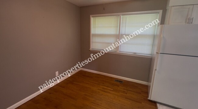 Building Photo - 425 Ashington Dr