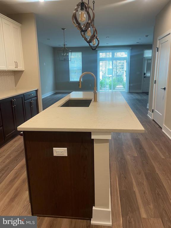 Building Photo - 2106 Donatello Dr