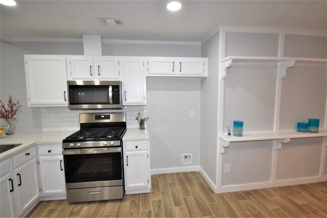Building Photo - 18058 Brooknoll Dr