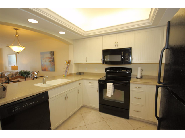 Building Photo - 901 Collier Ct