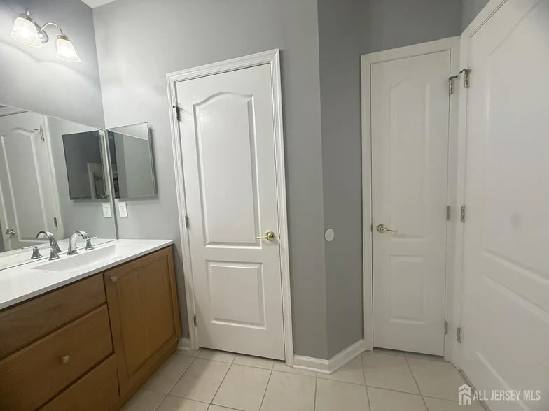 Building Photo - 3223 Edward Stec Blvd