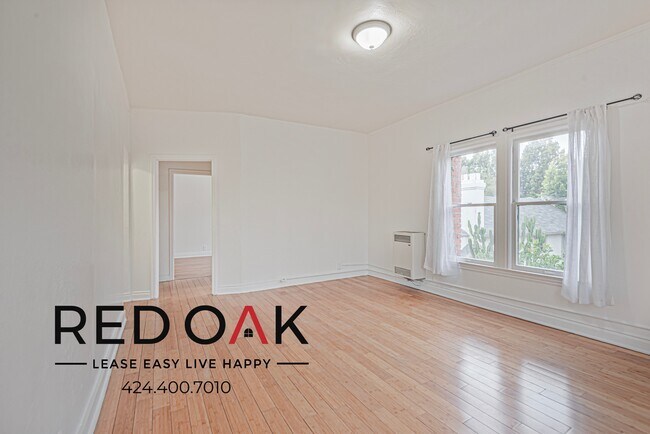 Building Photo - 5757 Franklin Ave