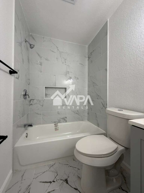 Building Photo - 9923 Birch Field Dr