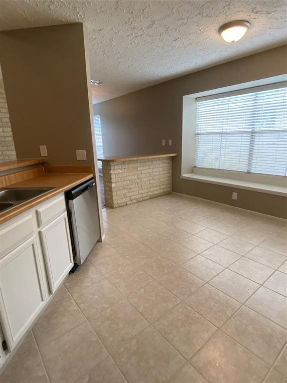 Building Photo - 410 Reseda Dr