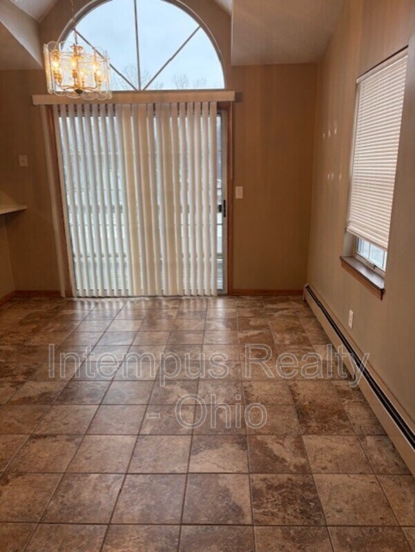 Building Photo - 3835 Indian Run Dr