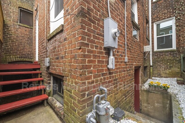 Building Photo - 2522 Floyd Ave