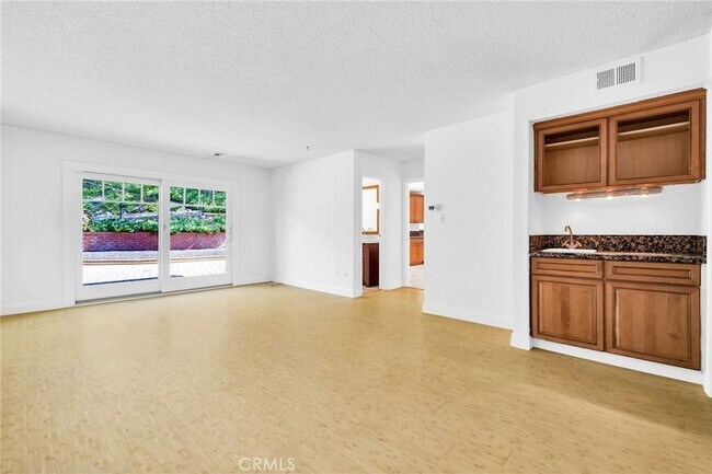 Building Photo - 3675 Vigilance Dr