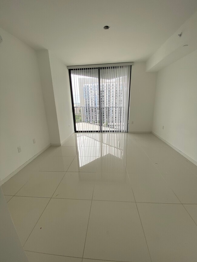 Building Photo - 5300 Paseo Blvd