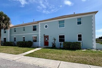 Building Photo - 931 Palm Springs Blvd