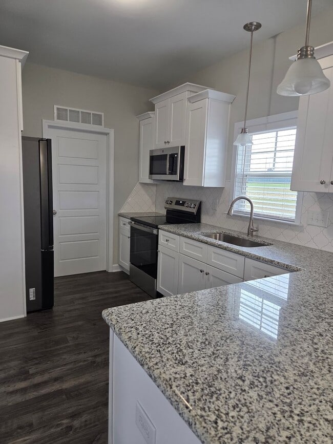 Building Photo - 210 Dunbar Hl Dr