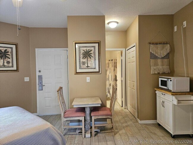 Building Photo - 9931 Perfect Dr