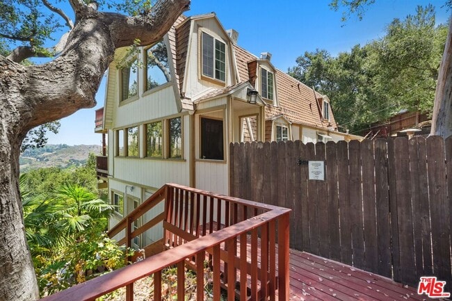 Building Photo - 22013 Alta Dr
