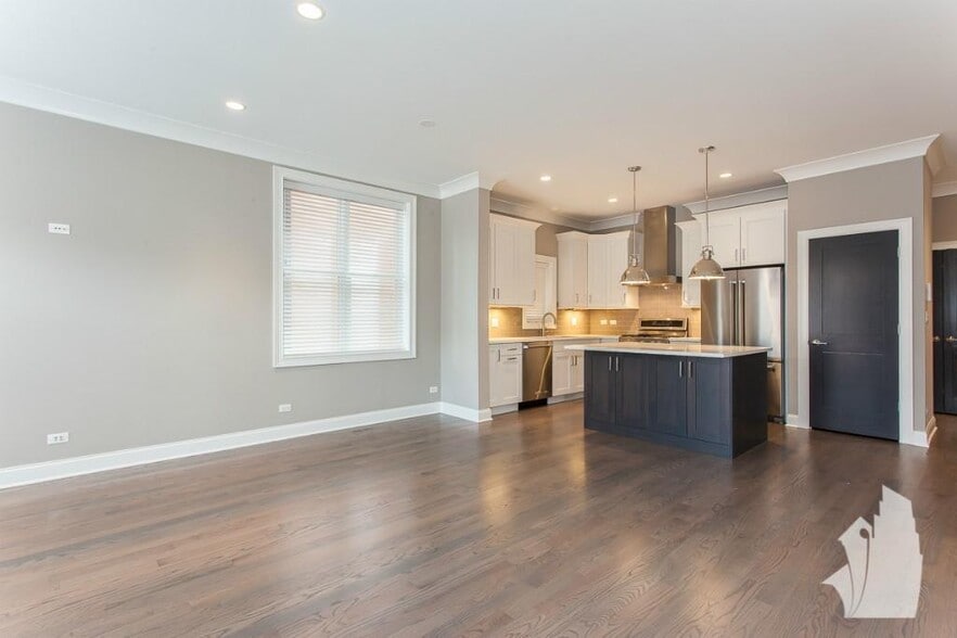 Building Photo - 839 W Lill Ave