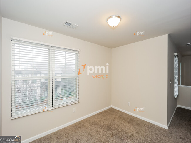 Building Photo - 3654 Madison St