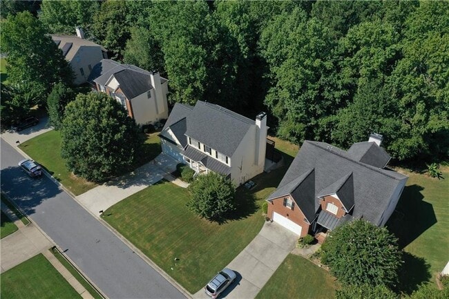 Building Photo - 2945 Highland Pass