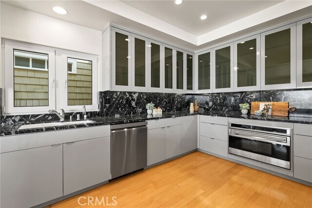 Building Photo - 1554 E Oceanfront