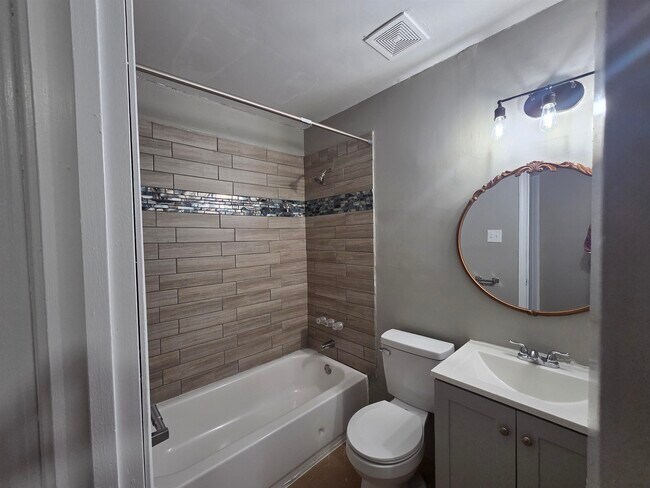 Building Photo - 5787 Northland Dr