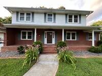 Building Photo - 4 Bedroom with fenced in yard!