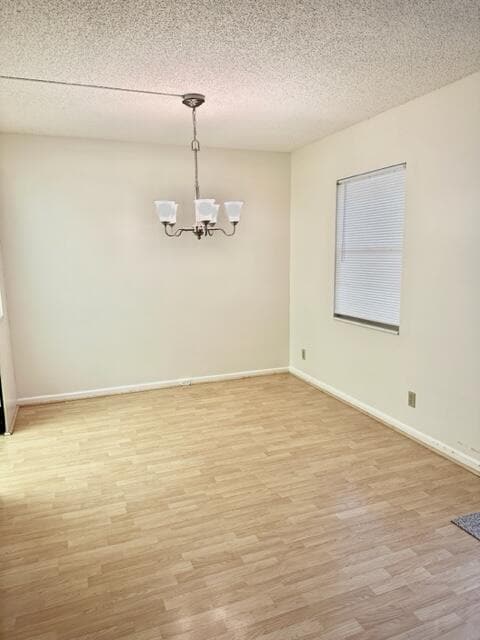 Building Photo - 3063 Ainslie Dr