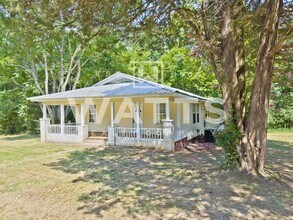 Building Photo - 3 Bedroom Home in Graysville