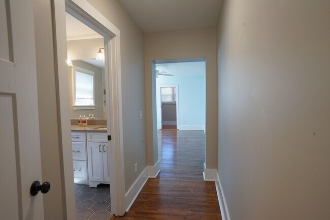 Building Photo - 714 Arlington Ave