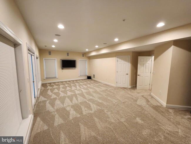 Building Photo - 9602 Silken Leaf Ct