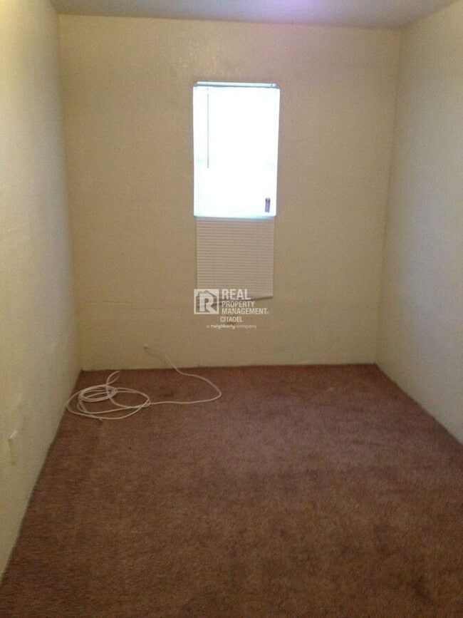 Building Photo - 170 E Claremont-