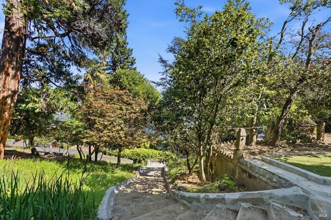 Building Photo - 172 Bella Vista Ave