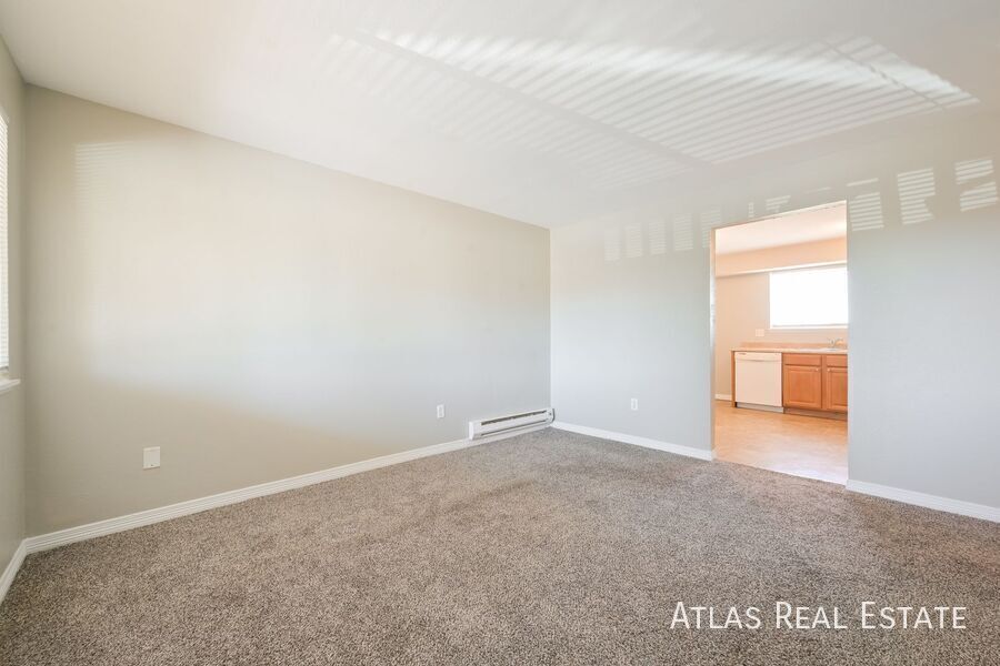 Building Photo - 960 Bishop Ct