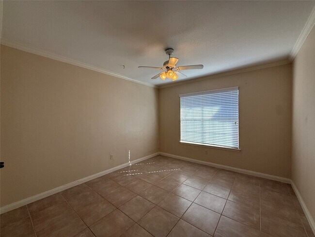 Building Photo - 1223 Augusta Dr