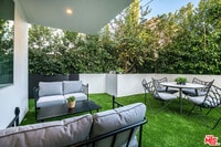 Building Photo - 124 S Croft Ave