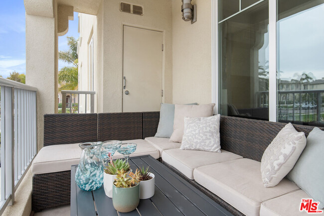 Building Photo - 4320 Tradewinds Dr
