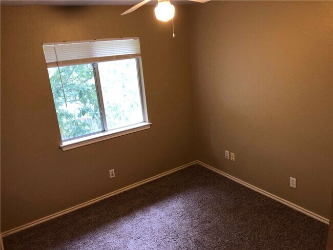 Building Photo - 8102 Willet Trail