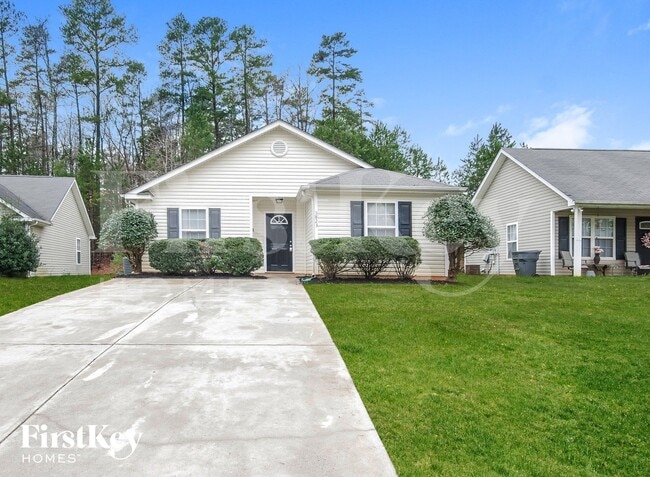 Building Photo - 5823 Hamilton Oaks Dr