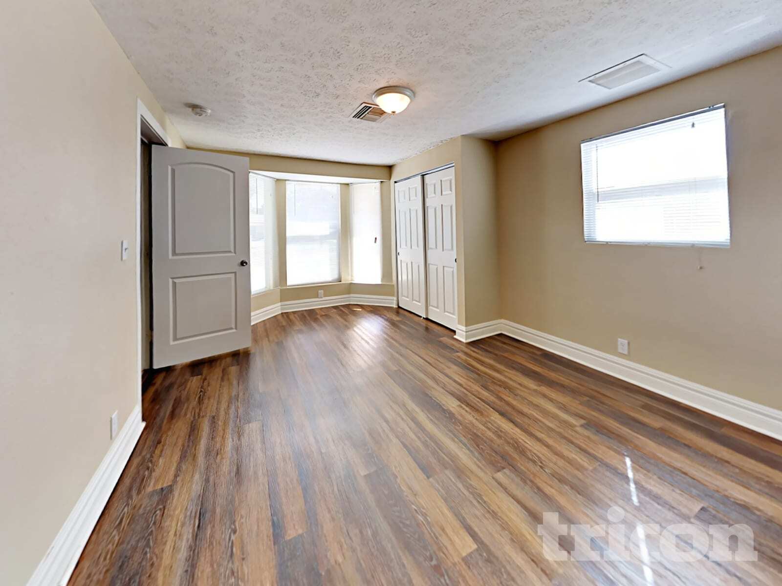 Building Photo - 8840 55th Wy N