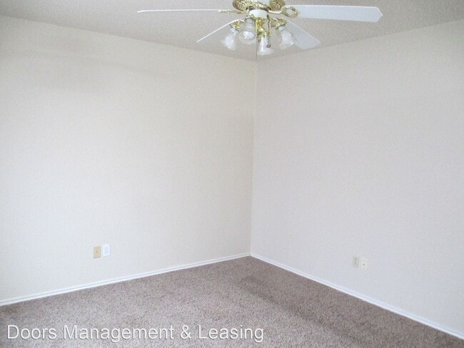 Building Photo - 2 br, 1.5 bath House - 6811 Iola Avenue