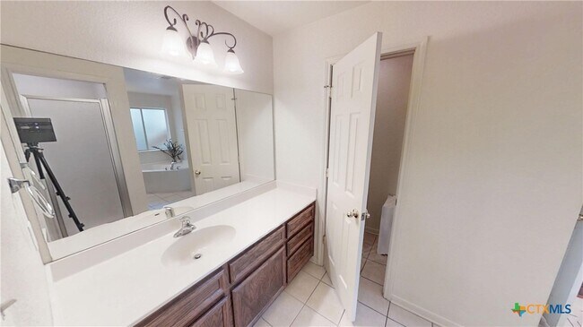 Building Photo - 5601 Hunters Ridge Trail