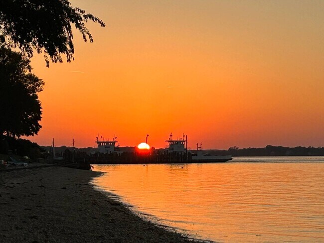 Building Photo - 8 Chequit Ave