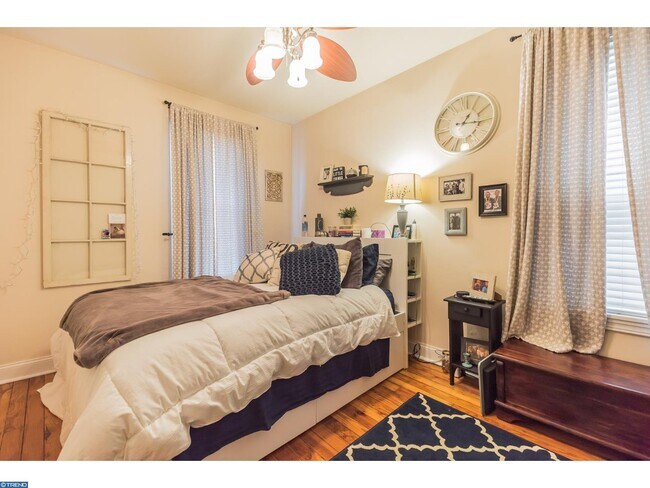 Building Photo - 385 Conarroe St