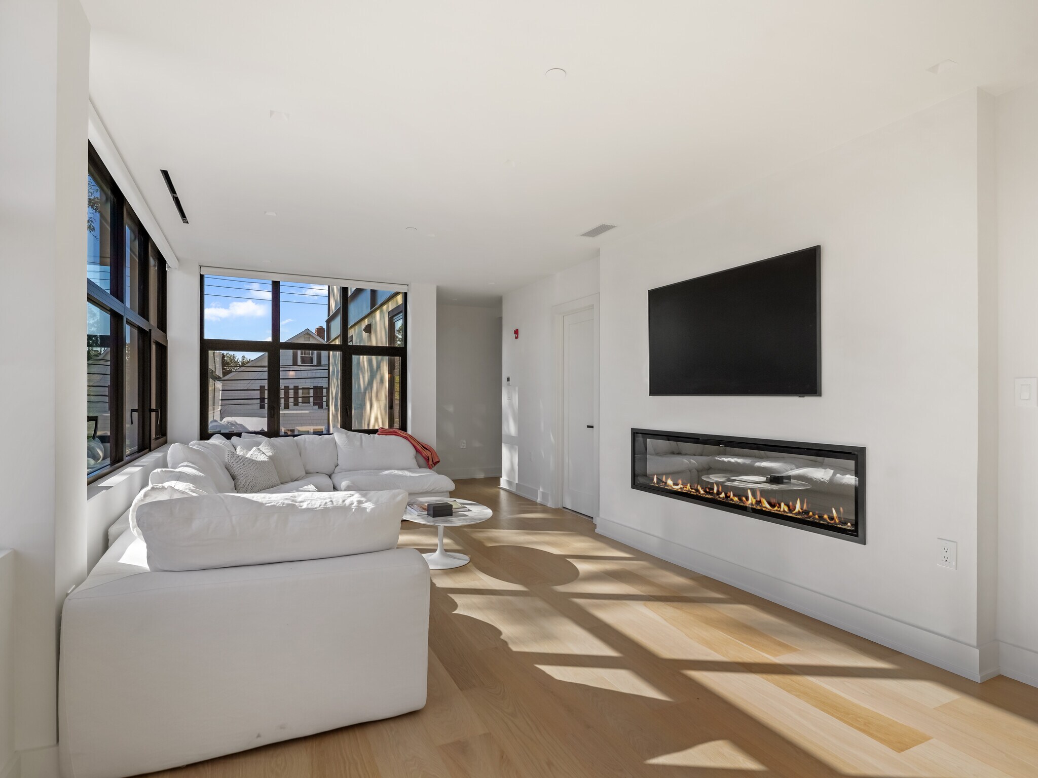 Building Photo - 116 Sherman St