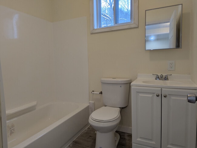 Building Photo - 24 Harvey St