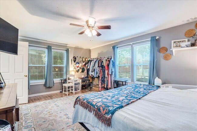 Building Photo - 20075 San Marcos Hwy