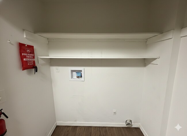 Building Photo - 610 Kenwick Cir