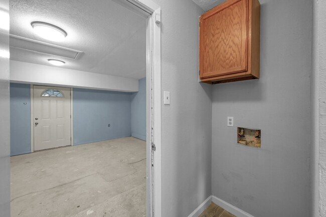 Building Photo - 4806 Tealgate Dr