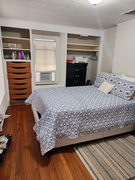 Master bedroom - 1903 Long Ridge Rd