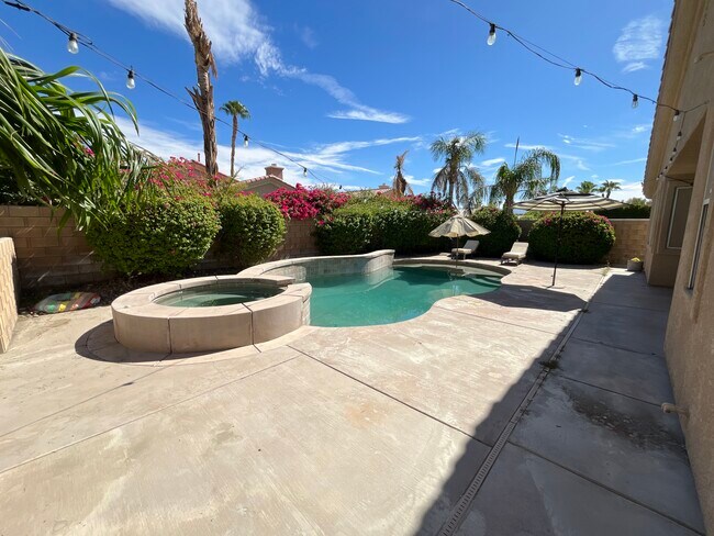 Building Photo - 78270 Calico Glen Dr